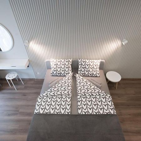 Scandinavian Apartment Elegant Lviv Eksteriør bilde