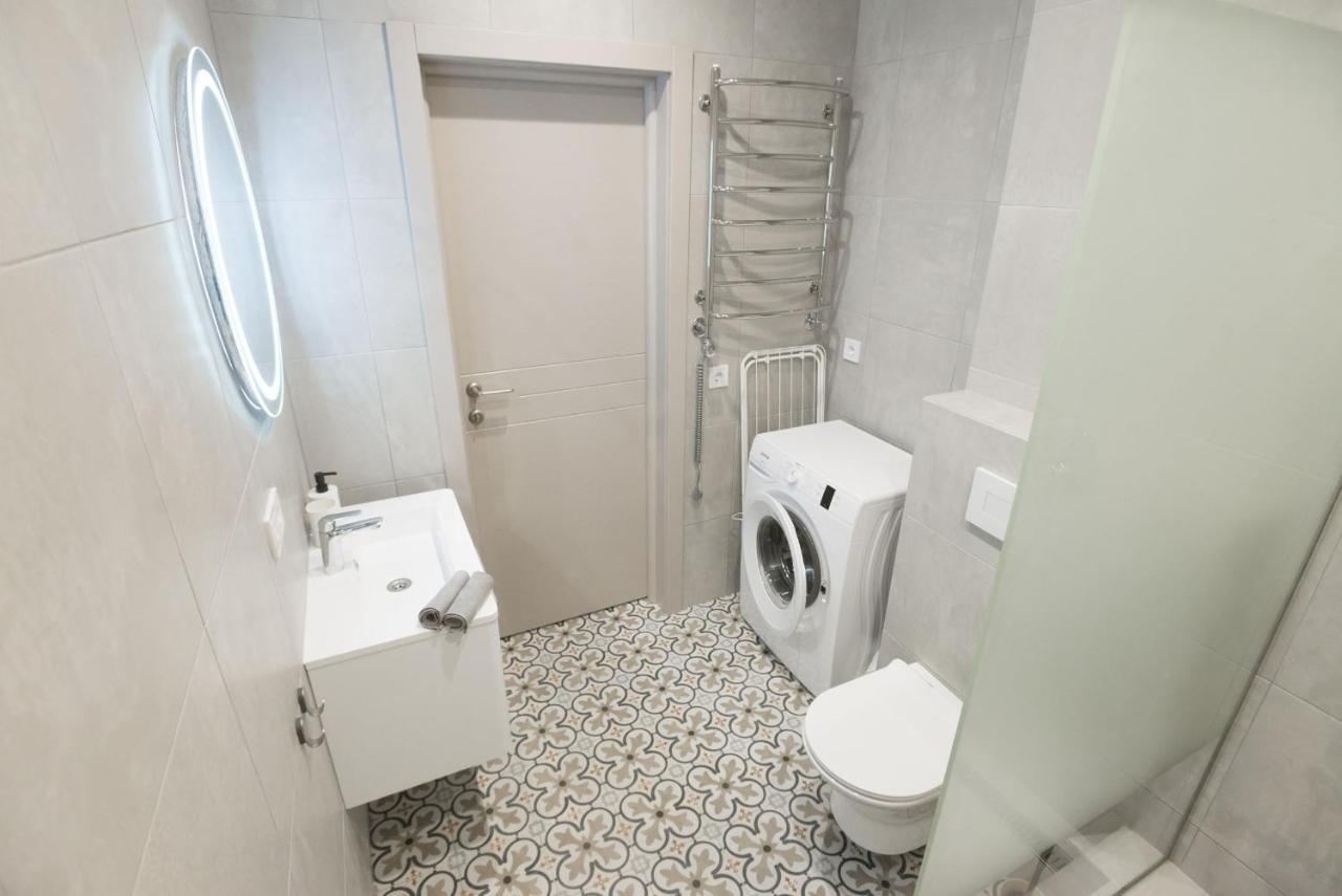 Scandinavian Apartment Elegant Lviv Eksteriør bilde